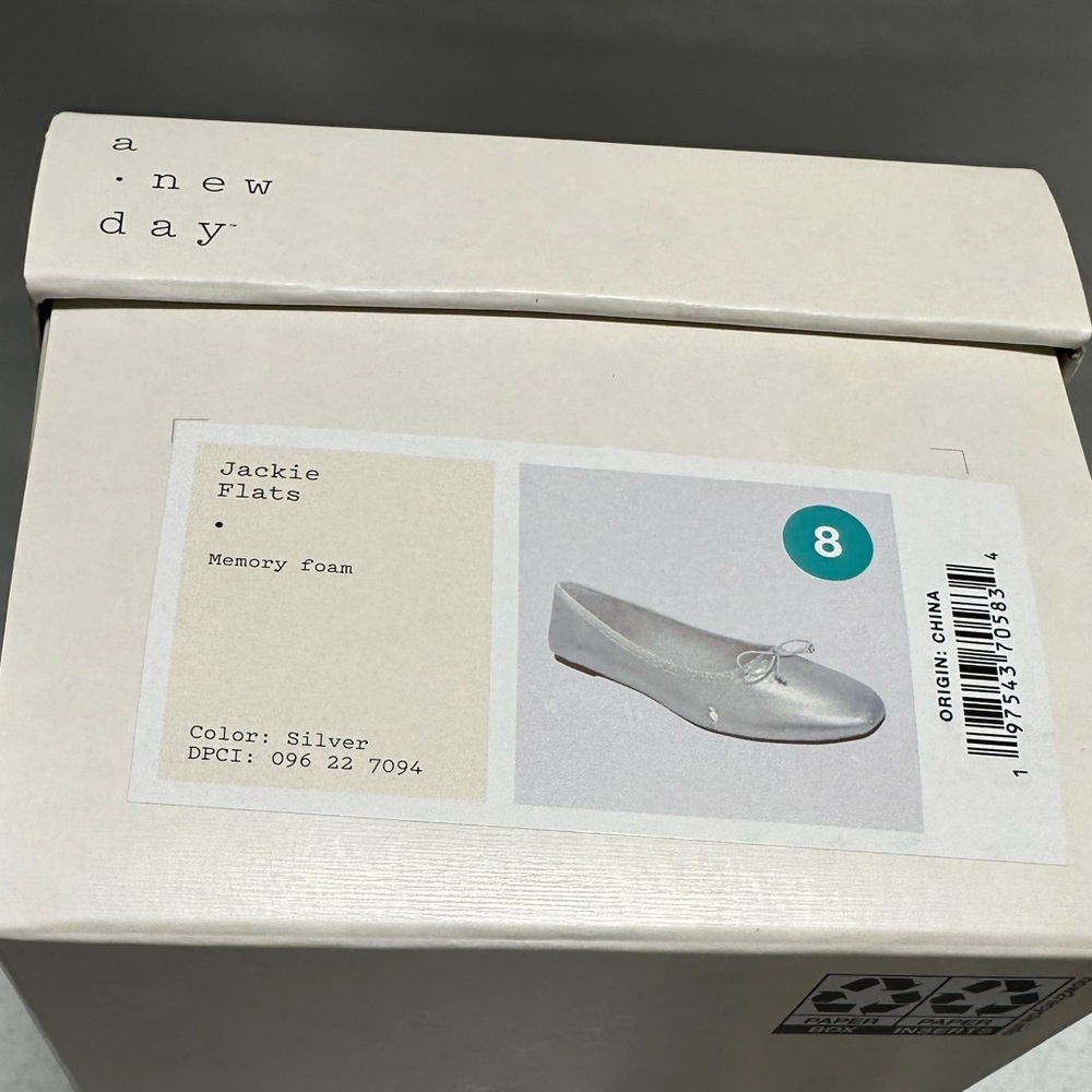 Jackie Silver Memory Foam Ballet Flats from A New Day NWT - Picture 6 of 10